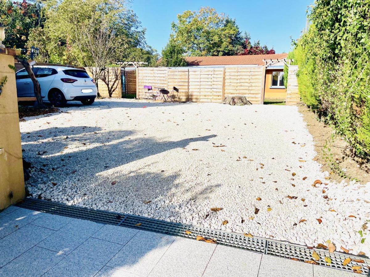 Secret Garden Parking Hyper Centre & Calme Apartment Кле-Суи Екстериор снимка