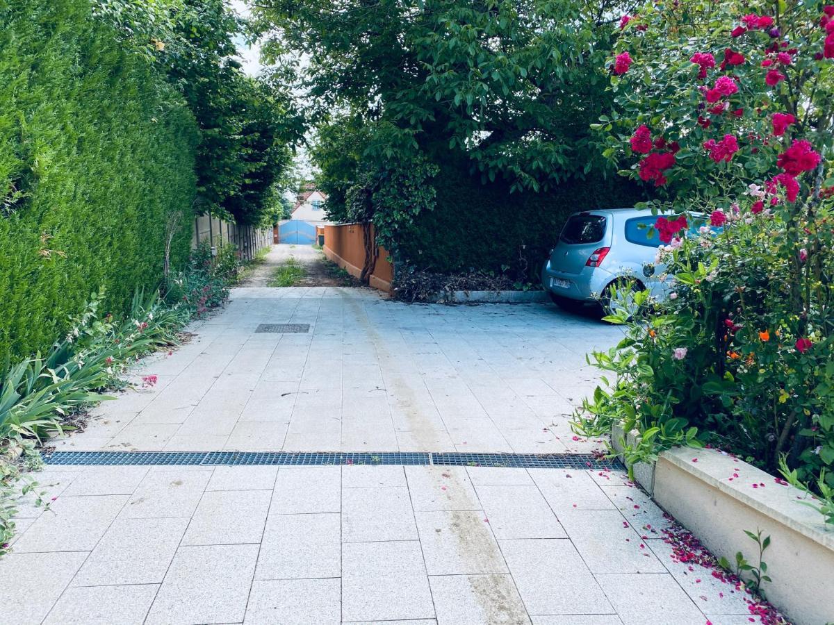 Secret Garden Parking Hyper Centre & Calme Apartment Кле-Суи Екстериор снимка