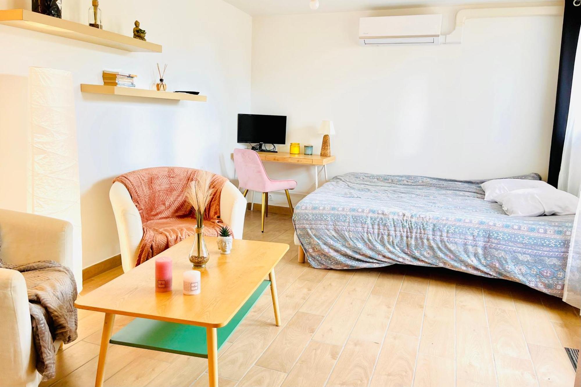 Secret Garden Parking Hyper Centre & Calme Apartment Кле-Суи Екстериор снимка