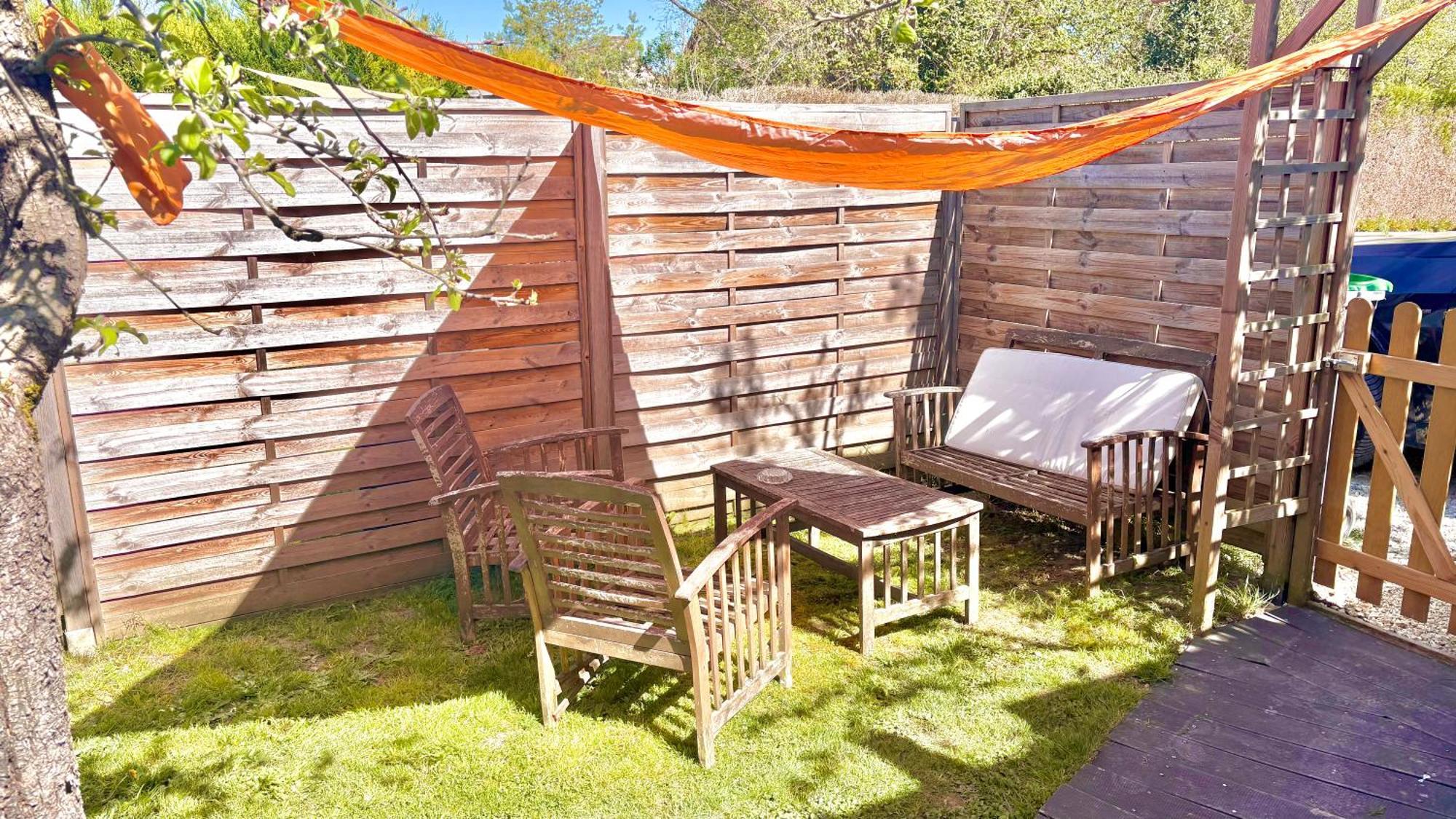 Secret Garden Parking Hyper Centre & Calme Apartment Кле-Суи Екстериор снимка